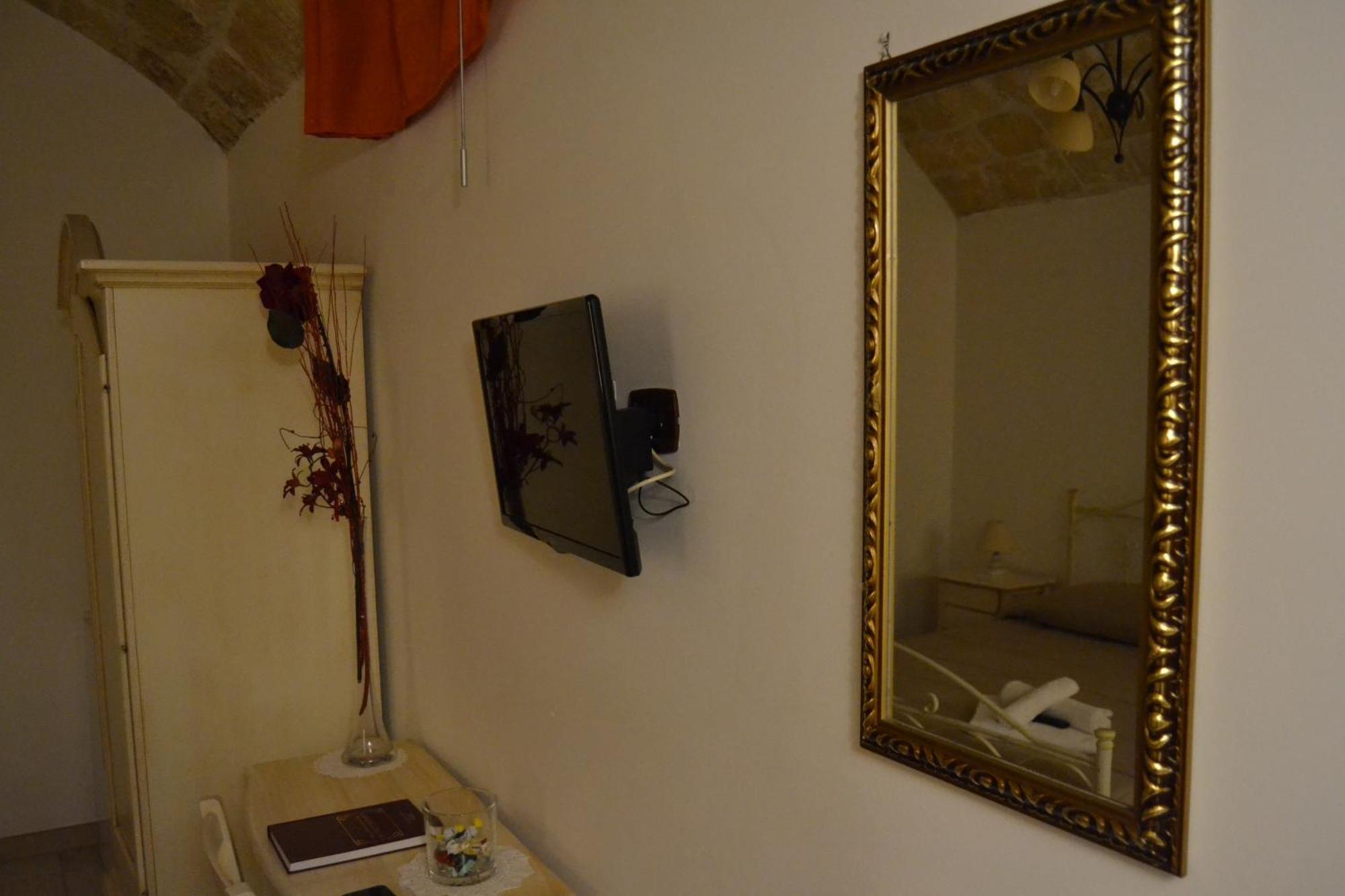 Crispiano Al Borgo Antico Ristorante E B&B מראה חיצוני תמונה
