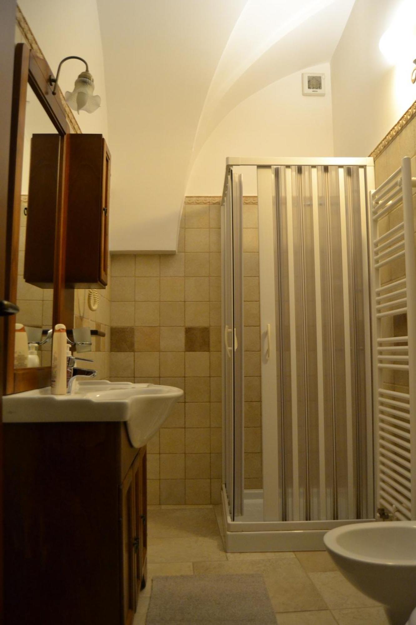 Crispiano Al Borgo Antico Ristorante E B&B מראה חיצוני תמונה