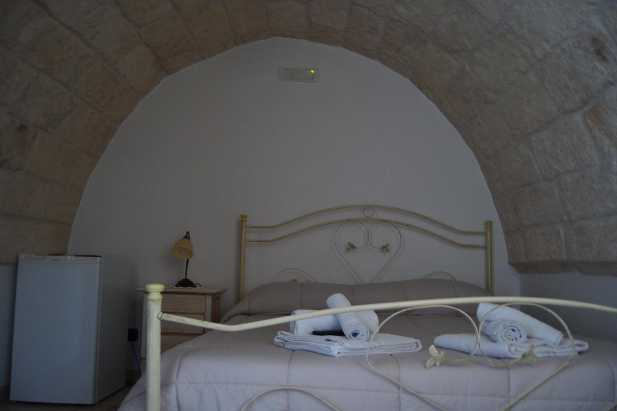 Crispiano Al Borgo Antico Ristorante E B&B מראה חיצוני תמונה