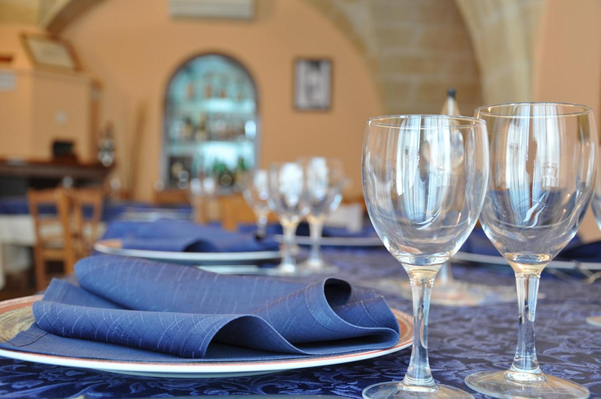 Crispiano Al Borgo Antico Ristorante E B&B מראה חיצוני תמונה